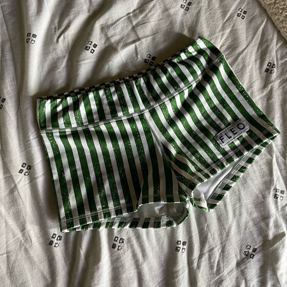 Fleo Shorts